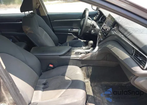 2021 Toyota Camry Le из США, поврежденный, VIN 4T1C11AK3MU447948